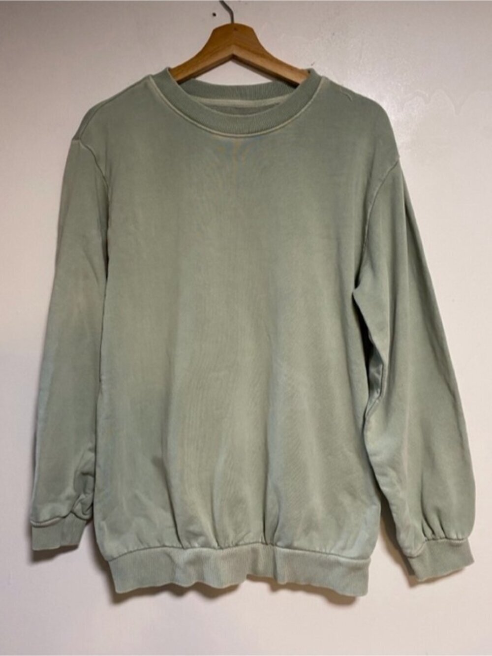 Hudson North Sage Green Crewneck Sweatshirt – Women’s M – Relaxed Fit Pullover - Picture 2 of 9